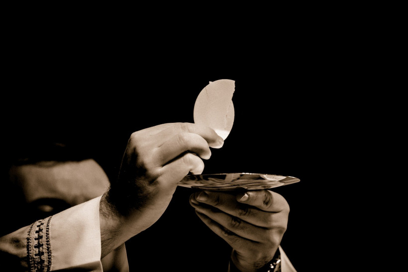 eucharist 1591663 1920