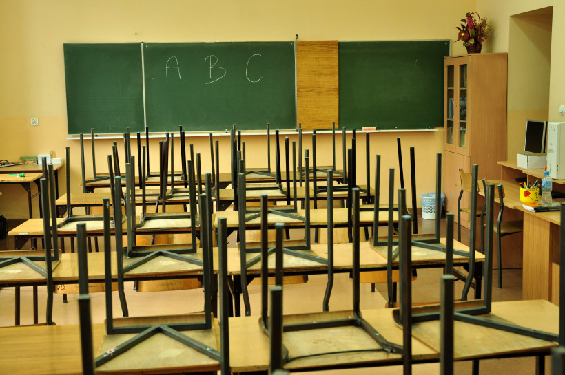 Edukacja włączająca w grze przeciw rozumności