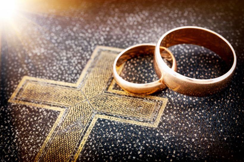 Korzekwa-Kaliszuk: Małżeństwo - obecność i pewność miłości