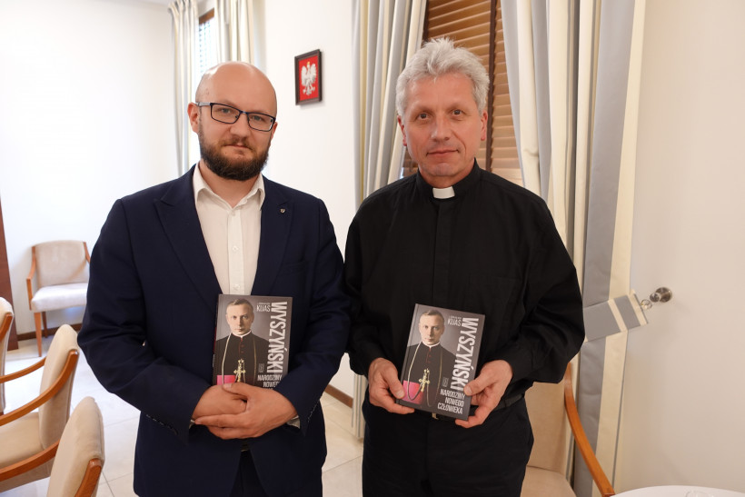 O. Zdzisław Kijas w rozmowie z Mateuszem Zbrógiem o książce "Wyszyński - narodziny nowego człowieka" [wideo]
