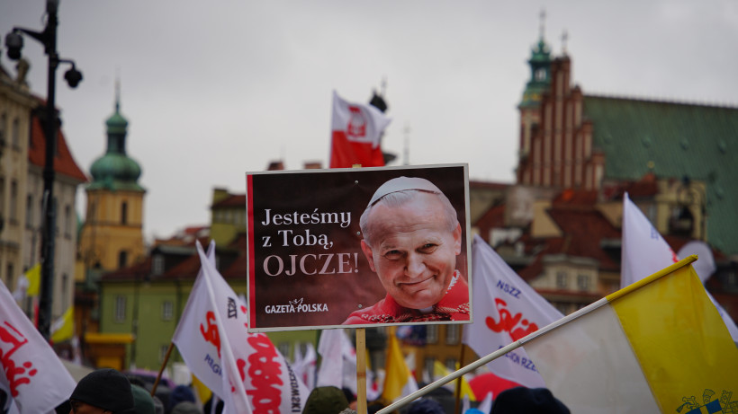 W rocznicę śmierci Jana Pawła II ulicami Warszawy przeszedł Marsz Papieski