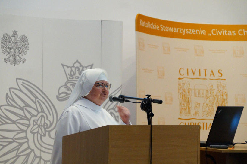 "Ukochana-Obdarowana-Wybrana". Wykład s. Wawrzyny Chwedoruk