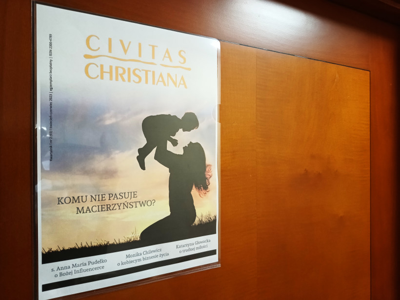 Komu nie pasuje macierzyństwo? – ukazał się najnowszy numer kwartalnika „Civitas Christiana”