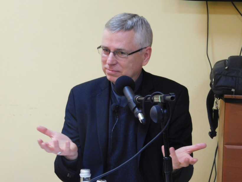 O modlitwie w językach z ks. bp. Andrzejem Siemieniewskim